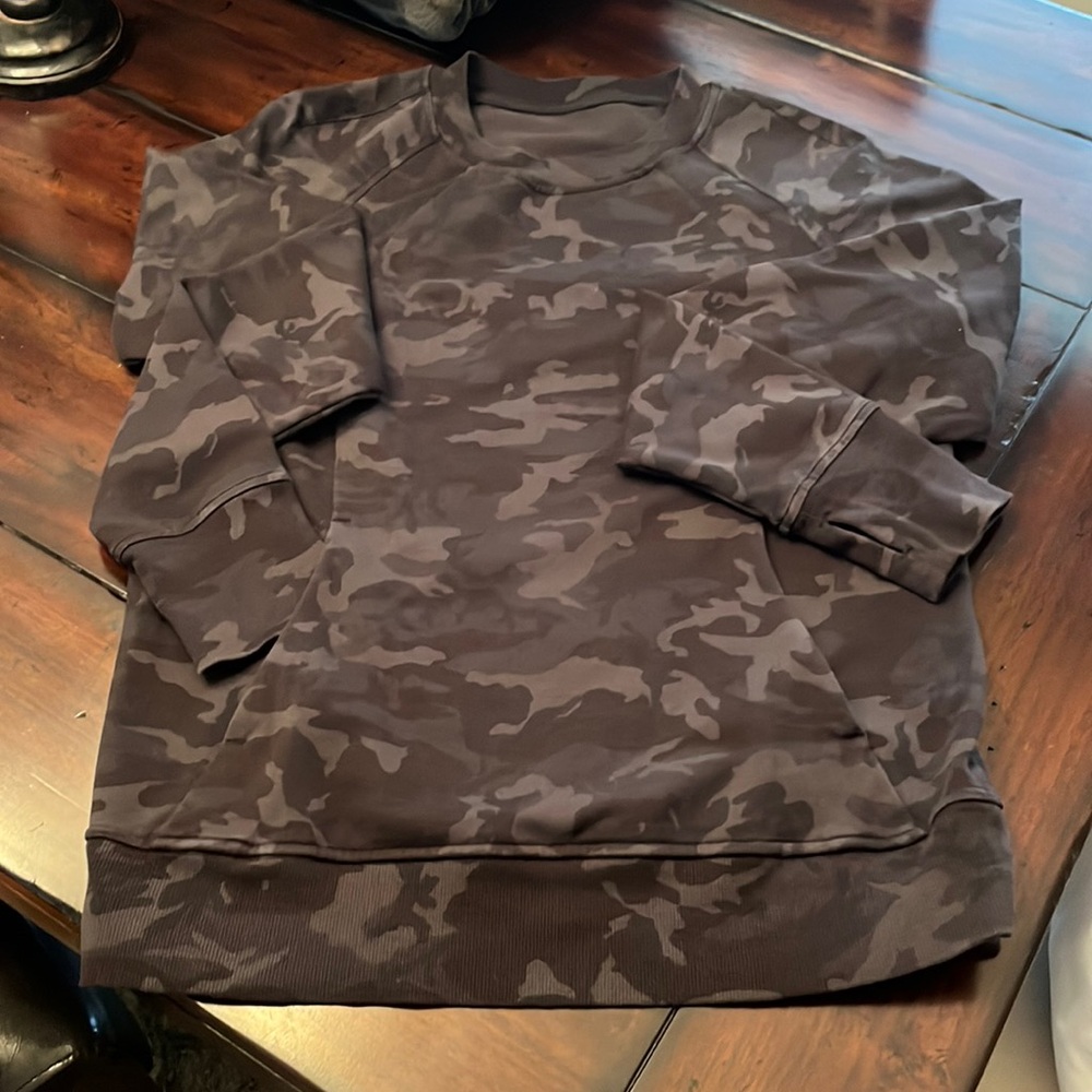 EUC Lululemon Sweatshirt